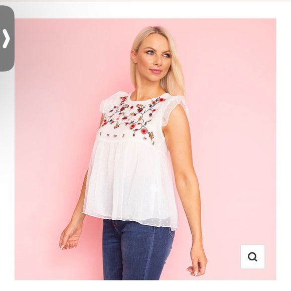 Embroidered Floral White Top, Size M . - Picture 2 of 8